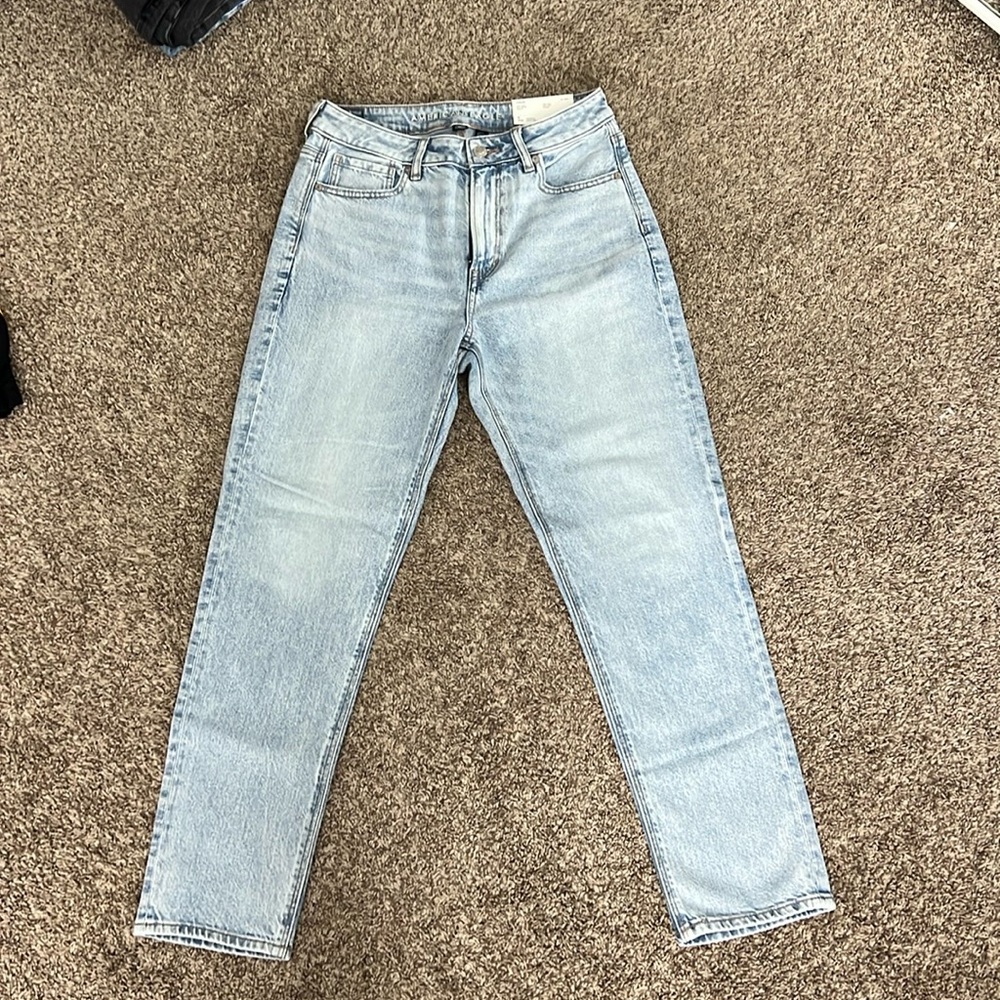 american eagle mom jeans